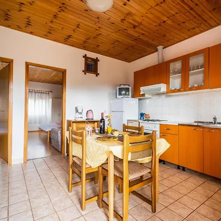 Apartman Xii *