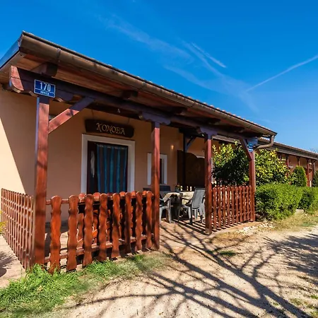 Pet Friendly In With Kitchen Krnica